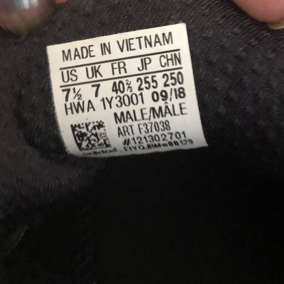 Adidas running shoe - Picture 7 of 7